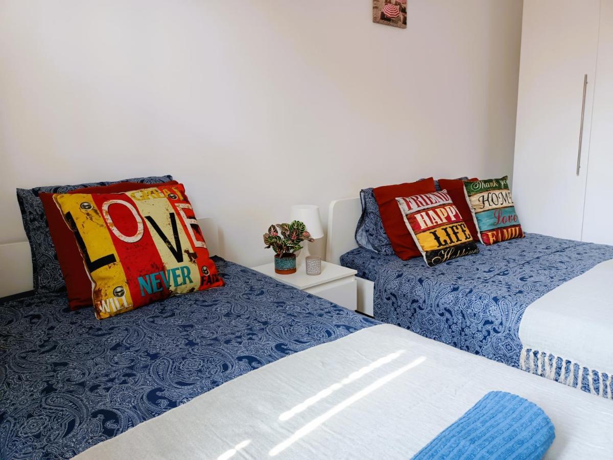 Private Rooms In Born Barcelona Exterior foto
