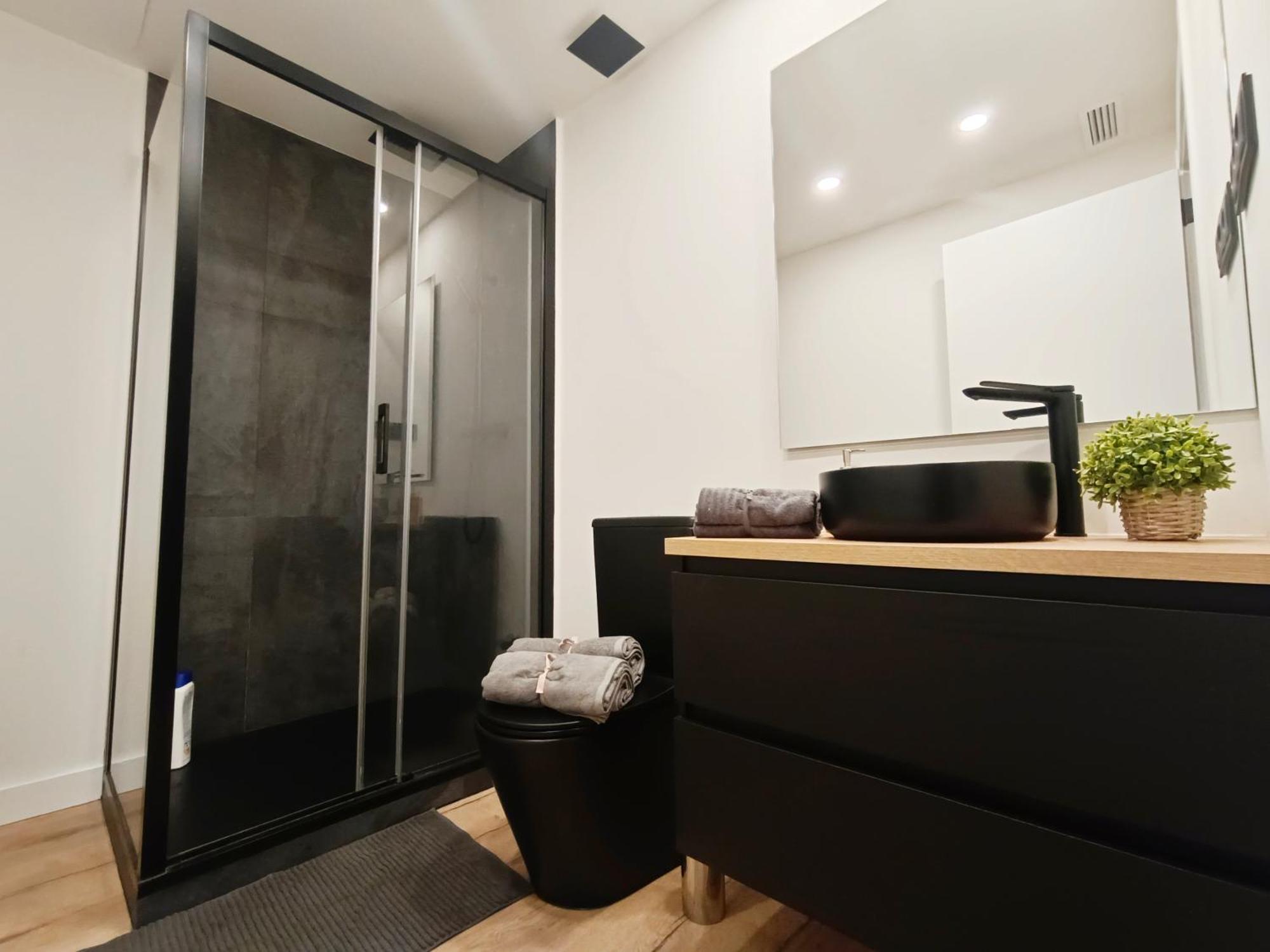 Private Rooms In Born Barcelona Exterior foto